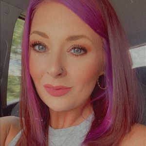 Meet your Posher, Carey